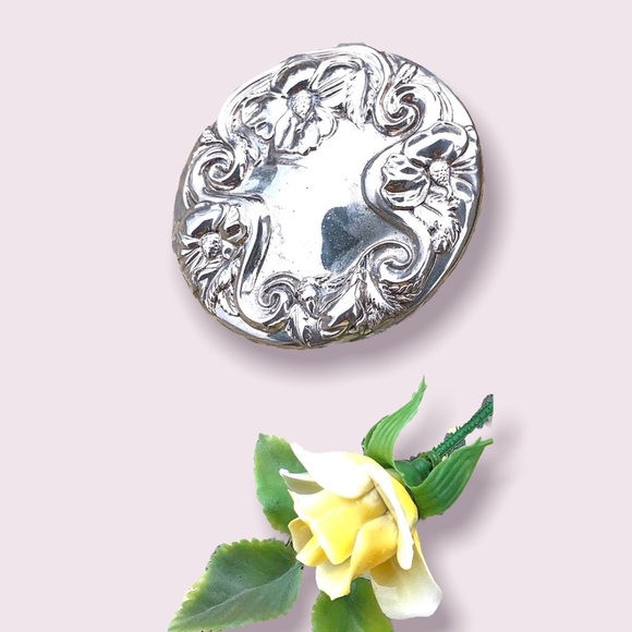 Vintage Mirror Silver Repousse Floral Hand Held Edwardian Round Flowers Roses - Picture 6 of 10